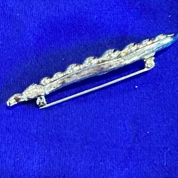 Monet peas in a pod Vintage brooch. Rare, retired - Picture 4 of 12